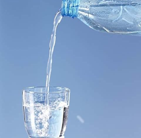 شرب كميات كافية من الماء