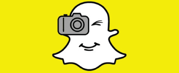 بائعة الخضار !  الوقت الثانية ظهراً هناك في جانب الطريق كانت جالسة أمام بسطتها في لهيب الحر وتحت أشعة الشمس الحارقة،