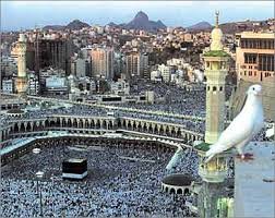 إذا دمعت العين مسحتها اليد