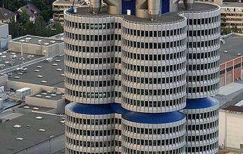 سيرة المهندسة الراحلة زها حديد وأجمل تصاميمها حول العالم