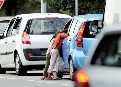 ظاهرة تسول الأطفال .