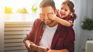 طرق سهلة للتعزيز العلاقة بين الأب وبيته