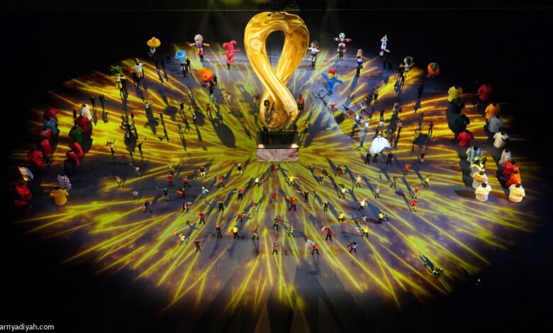 قطر تبهر العالم في «افتتاح مونديال 2022» نظمت قطر، حفل افتتاح مبهر للنسخة الـ22 من بطولة كأس العالم لكرة القدم، التي انطلقت، الأحد، وتستمر حتى 18 ديسمبر المقبل