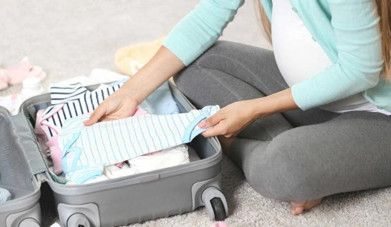 تجهيز شنطة الولادة للأم والطفل