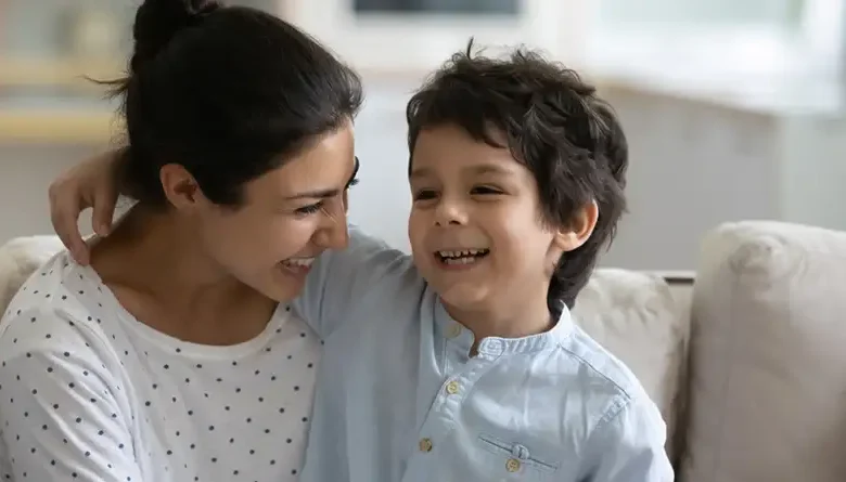 3 أشياء مهمة يجب أن تتذكّريها عندما تعلّمين طفلك الامتنان