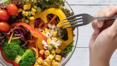 كيف يساعد الطعام على تحسين الحالة النفسية للإنسان