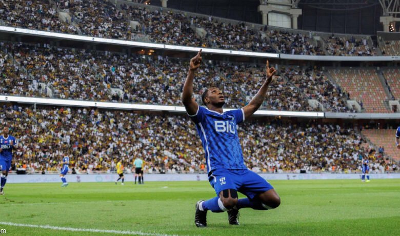 الهلال ينهض.. ويُكبد الاتحاد الخسارة الأولى