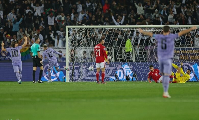 الريال يقسو على الأهلي برباعية