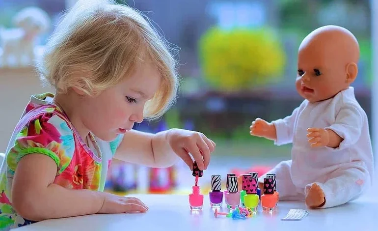 أفضل أنواع مناكير أطفال طبي آمنة