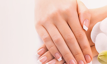 أسباب تقصف الأظافر وأهم طرق العلاج