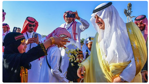 عدد الزوار تجاوز 350 ألفاً أمير تبوك يرعى الحفل الختامي لمهرجان "جادة الإبل"