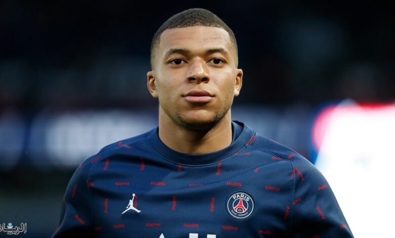 سان جيرمان يمنح المهاجم مبابي الإذن للتفاوض مع الهلال