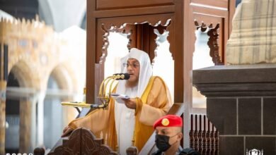 خطيب المسجد الحرام العلم سبب من أسباب السعادة