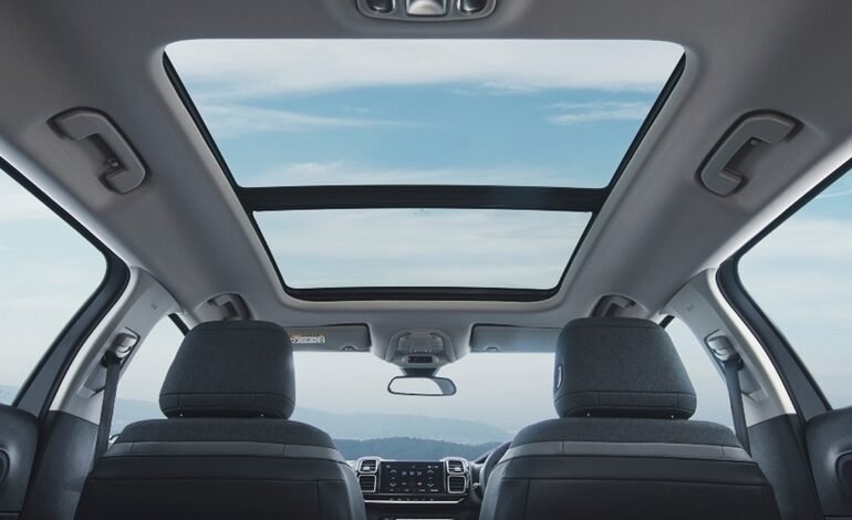 6 مشاكل شائعة في فتحة سقف السيارة أبلغ عنها السائقين