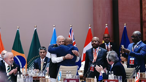 قمة العشرين".. لماذا بدا رئيس الاتحاد الأفريقي "على وشك البكاء"؟