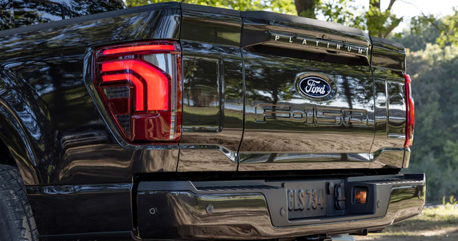 بالصور فورد تكشف النقاب عن إف-150 موديل 2024 