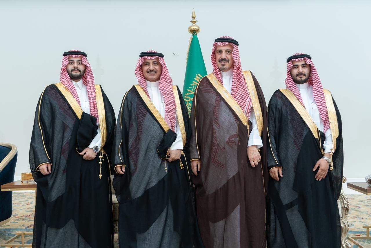 الأستاذ: يحيى بن هادي فرحان العبدلي يحتفل بزواج أبناءه