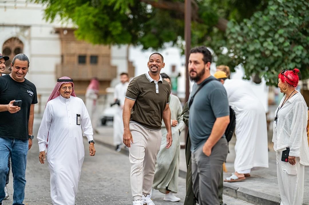 ويل سميث يستكشف جدة التاريخية كيف قضى نجوم مهرجان البحر الأحمر أوقاتهم الخاصة في السعودية؟