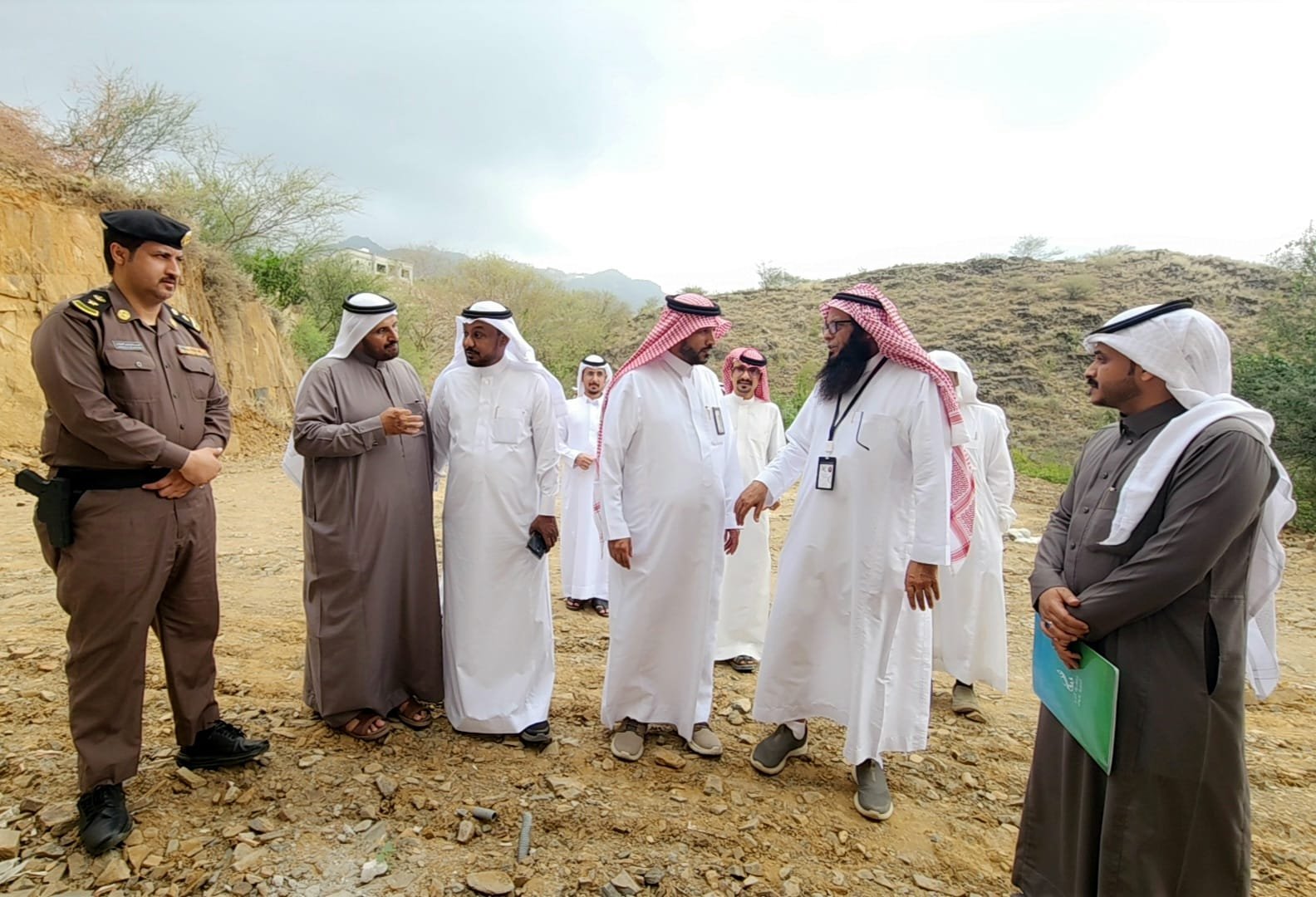 محافظ فيفاء يفتتح مستودع جمعية البر الخيرية بحقو فيفاء