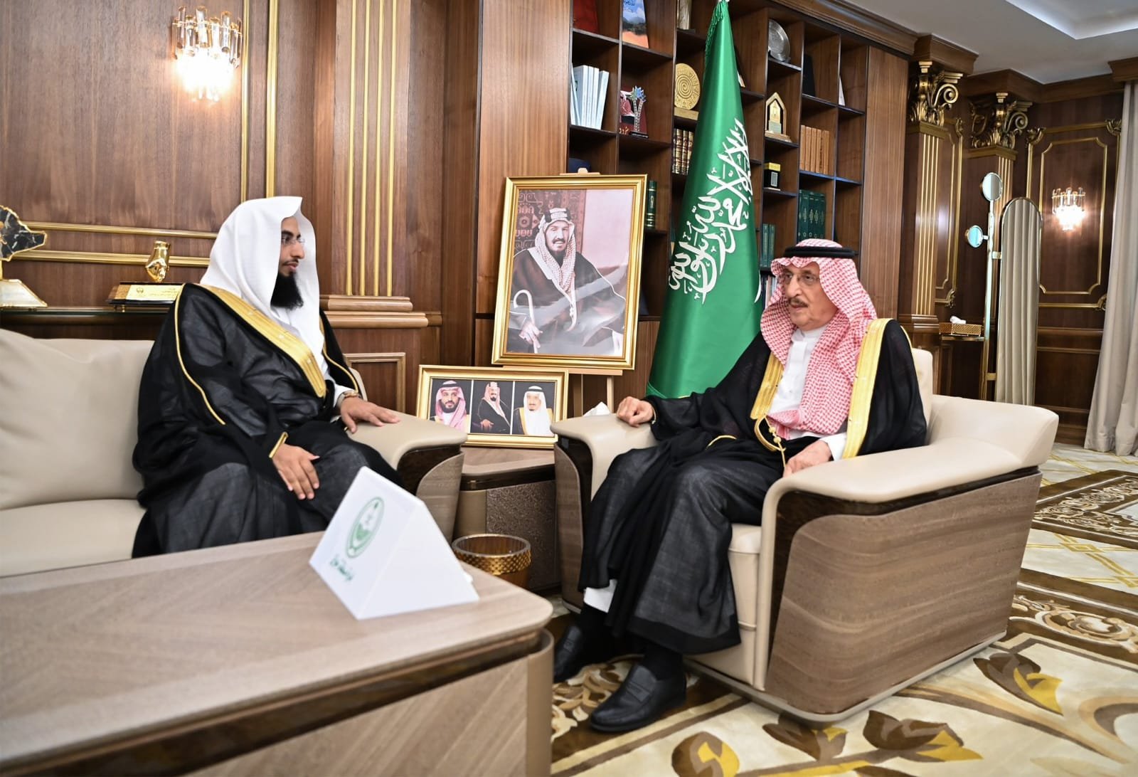 أمير جازان يُدشن حملة "اعتناء"