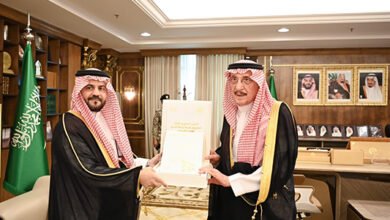 سمو أمير جازان يتسلم تقرير المرحلة الثالثة لتجربة زراعة العود والصندل بالمنطقة