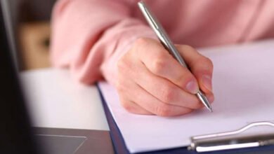 تحت سقف العزلة