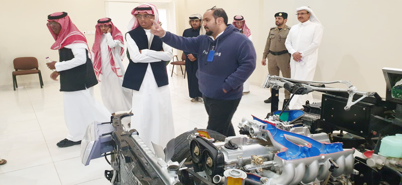 بمناسبة أسبوع المرور الخليجي 2024 تحت شعار قيادة بدون هاتف