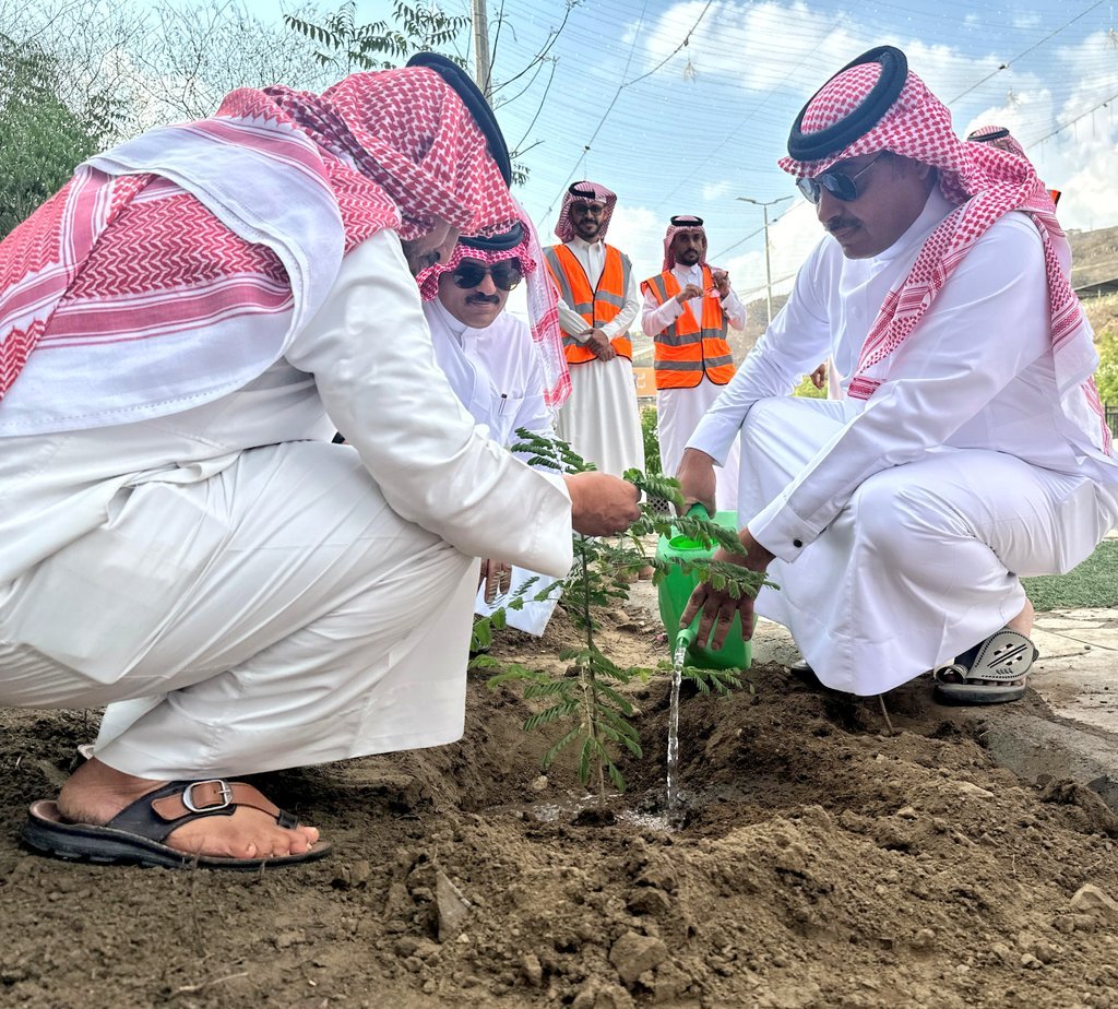 بلدية فيفاء تشارك في مبادرة السعودية الخضراء