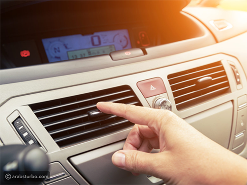 رائحة كريهة من مكيف هواء السيارة الأسباب والحلول