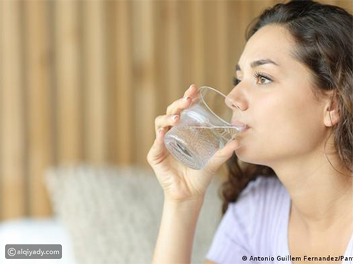 خبراء التغذية يكشفون عن قاعدة جديدة بشأن شرب الماء!