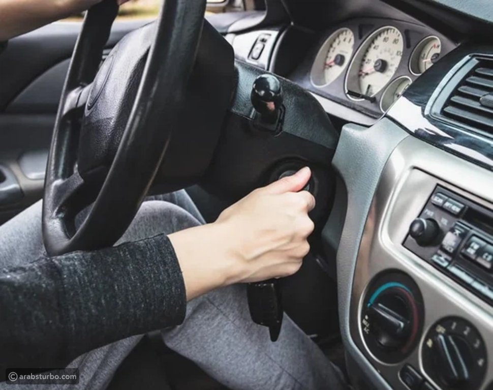 هل غسيل محرك السيارة يسبب مشاكل؟