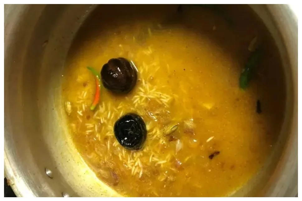 مجبوس سمك بالطريقة الكويتية