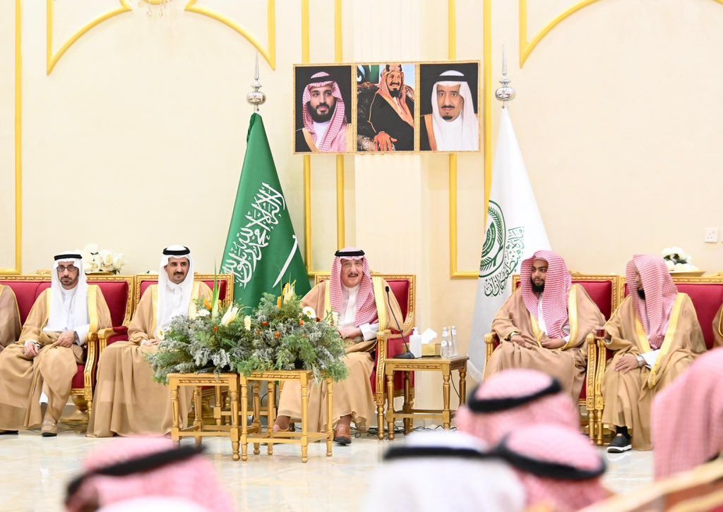 أمير منطقة جازان يلتقي مشايخ وأهالي محافظة أبو عريش