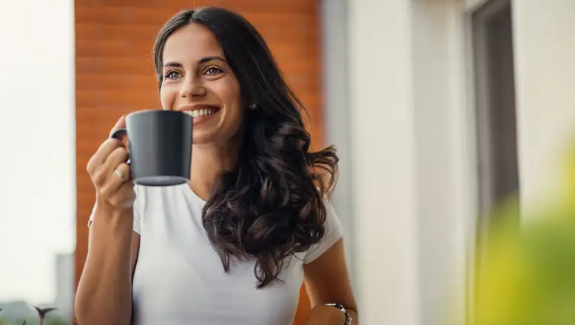 لماذا يجب عدم تناول القهوة على معدة فارغة؟