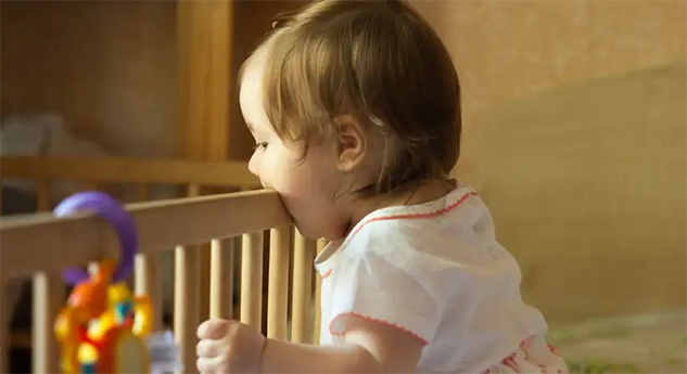 اسباب العض عند الاطفال​: أسهل طريقة لتخليصه من هذه العادة!