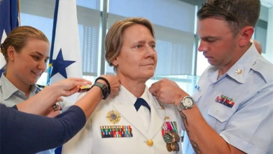 ترمب يقيل أول امرأة تقود جهازاً عسكرياً في أمريكا