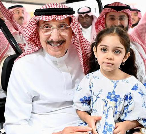 مدينة جيزان تشهد تفاعلاً جماهيريا غير مسبوق لمعرض الكتاب الدولي 2025