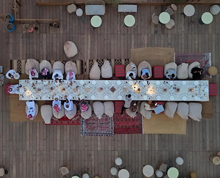 "طوفرية".. جسر رمضاني يجمع الثقافات بقلب العُلا