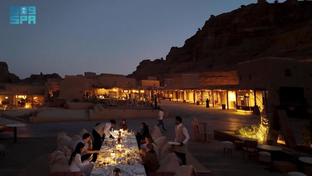 "طوفرية".. جسر رمضاني يجمع الثقافات بقلب العُلا