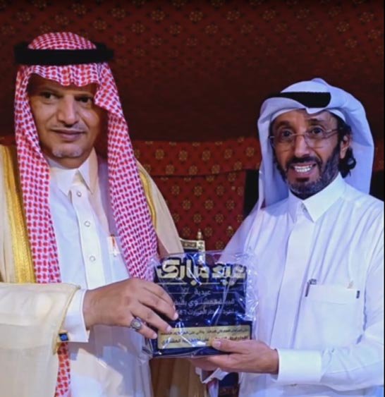 بالصور لفتة كريمة من شيخ قبيلة المشنوي في عيد الفطر المبارك