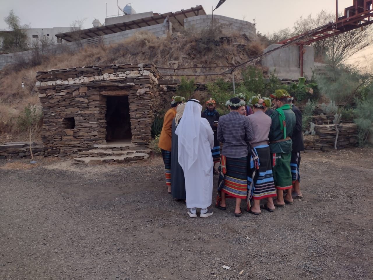 أعضاء ملتقى الريف الجبلي يزورون متحف تراثيات بلغازي بمحافظة العيدابي