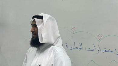 طلاب مدرسة الملك عبد العزيز يؤدون اختبار " نافس "