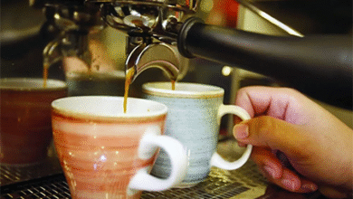 القهوة والشاي... أيهما أفضل لصحتك؟