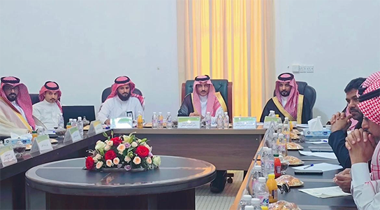 محافظ ‎صامطة يرأس الدورة الثانية للمجلس المحلي: رؤية طموحة لتطوير مركز ‎السهي وتعزيز مستقبله التنموي