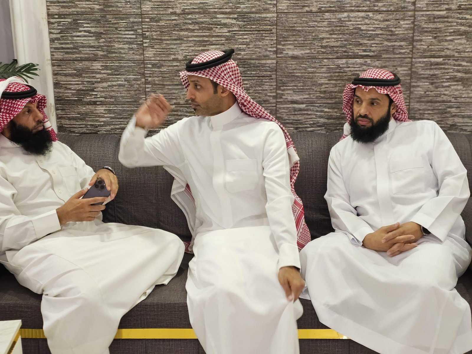 أفراح الفيفي على كريمة الدكتور عبد الله