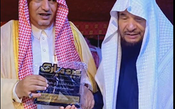 بالصور لفتة كريمة من شيخ قبيلة المشنوي في عيد الفطر المبارك