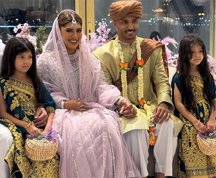 نايف هزازي وهديل خان .. زفاف فخم يجمع التراث السعودي والبهرجة الباكستانية