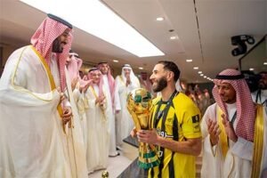 تحت رعاية خادم الحرمين.. "محمد بن سلمان" يتوِّج الاتحاد بكأس الملك