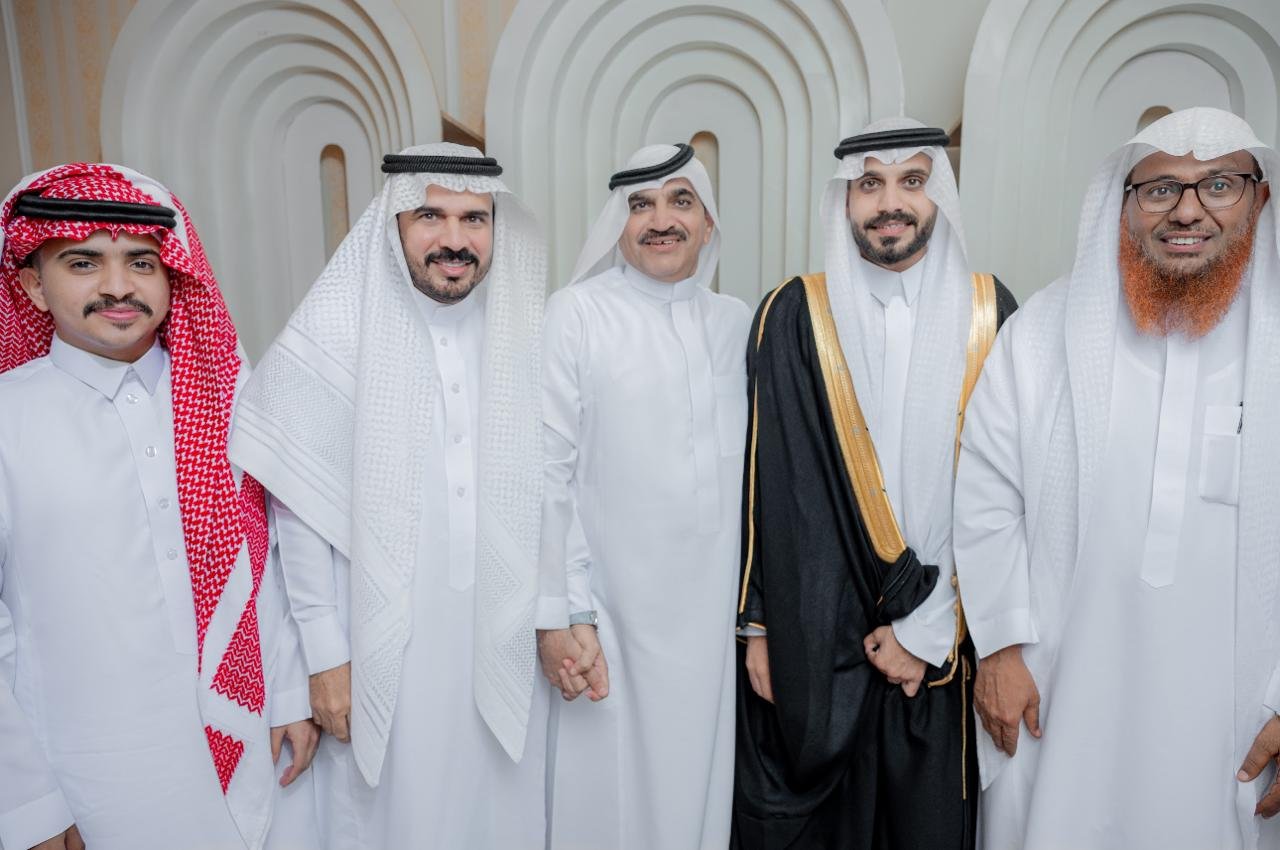 الشاب أحمد يحي محزري للقفص الذهبي