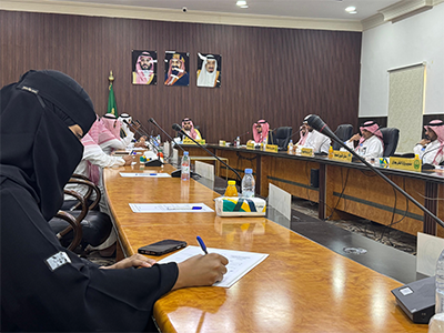 "الشكره" يترأس اجتماع المجلس المحلي بمحافظة بيش